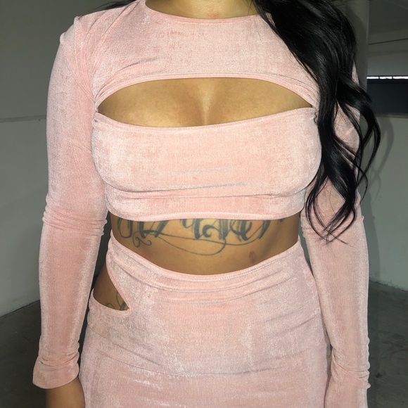 Two piece set - Picture 3 of 3